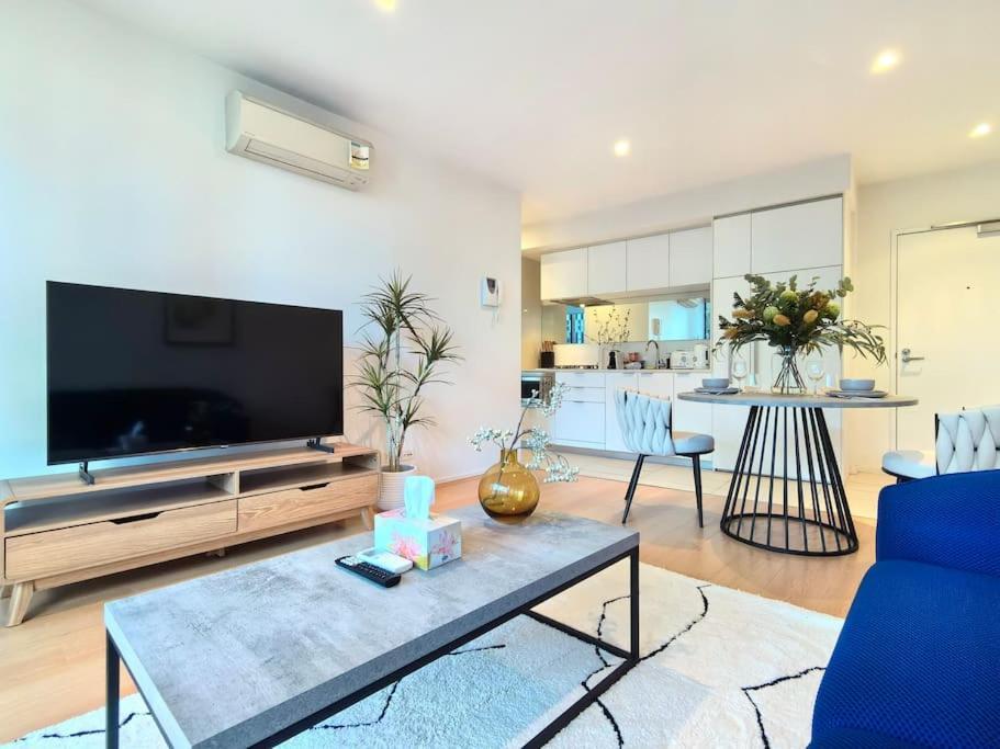 Ferienwohnung Charming 1Br Southbank W Balcony & Free Parking#Ti22 Melbourne City Exterior foto